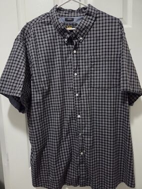 Lee Men’s Black & Gray Plaid Short-Sleeve Button-Down Shirt